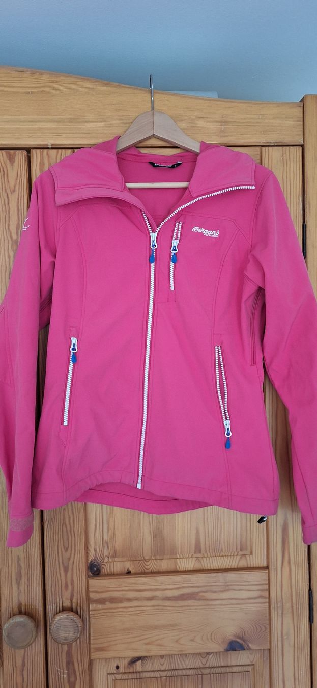 Bergans Giacche: Bergans Softshelljacke Damen Gr. S, pink – Usato da Innertkirchen venduto da mar_km9t