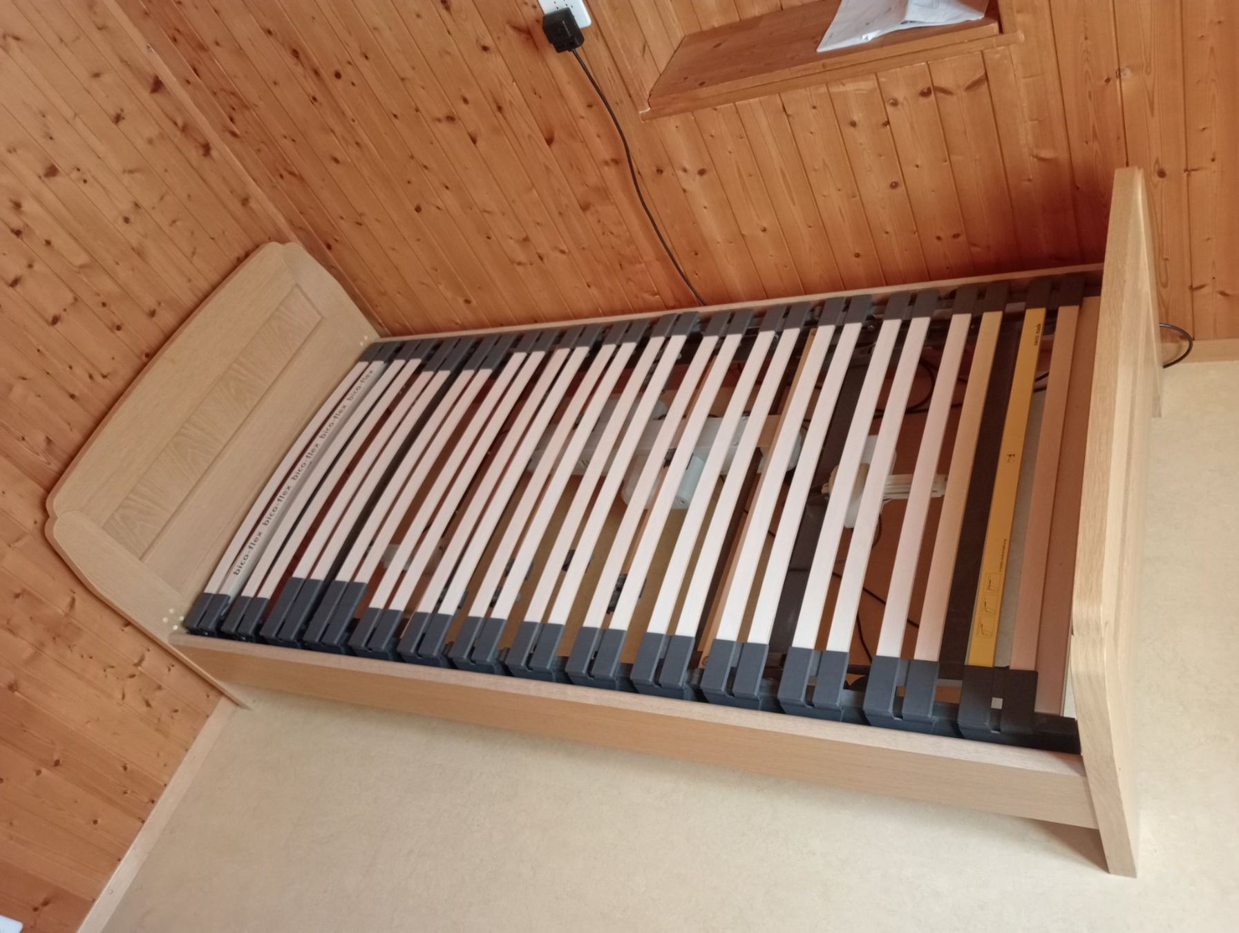 Betten: Motorbett / "Boxspringbett" – Gebraucht aus Spiez von iaqob 1