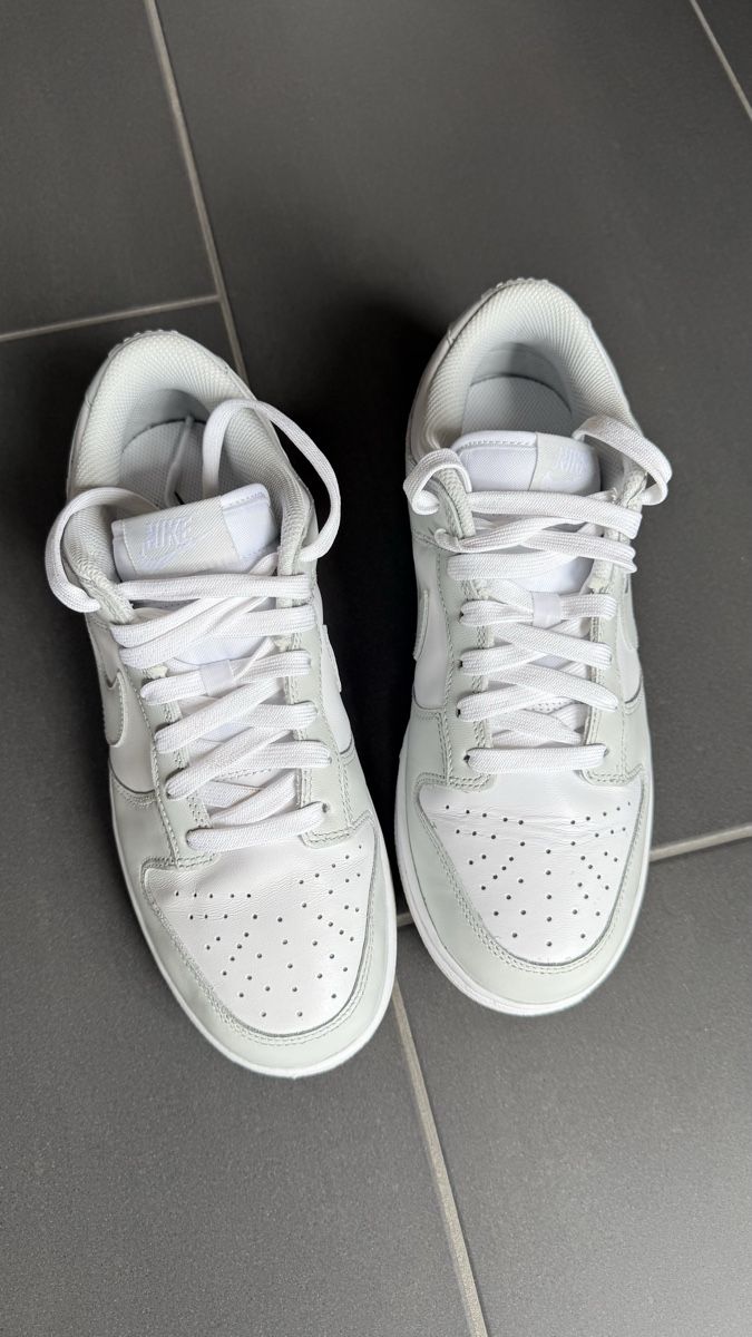 Nike Scarpe da donna: Nike Dunk low white / photon dust white – Nuovo (secondo la descrizione) da Chur venduto da han_cy28