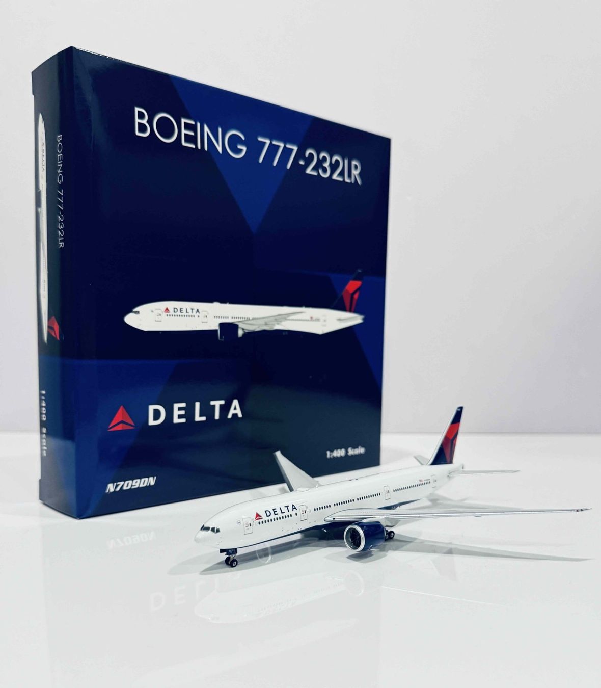 Boeing Kit di modellismo & Modellini statici: B777 DELTA Airlines – Nuovo e nell'imballaggio originale da Morges venduto da iljamuromez 1