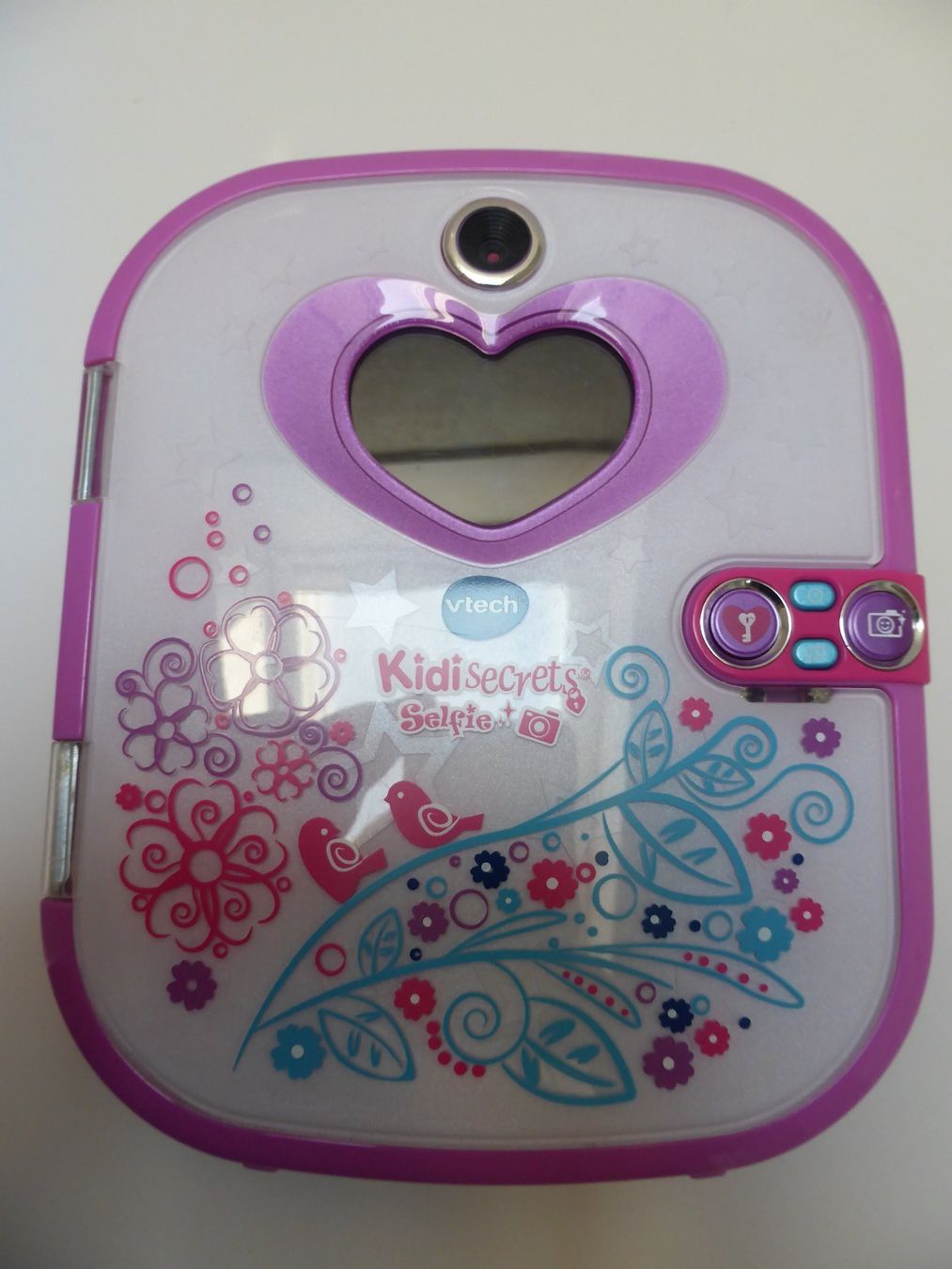 Vtech Giocattoli: V-Tech Kidisecrets Selfie – Usato da Kefikon TG venduto da sandragruen