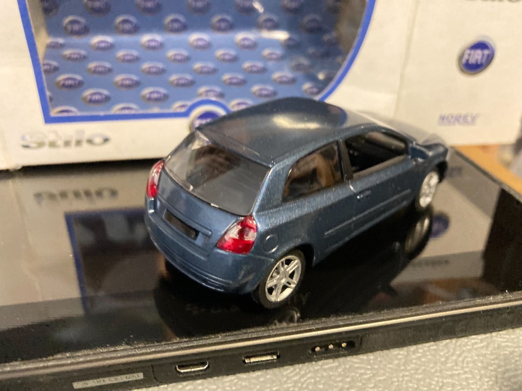 Fiat Modellini d'auto: (COPIE) Fiât Stilo. 1/43 – Usato da Versoix venduto da Jeannot57 1