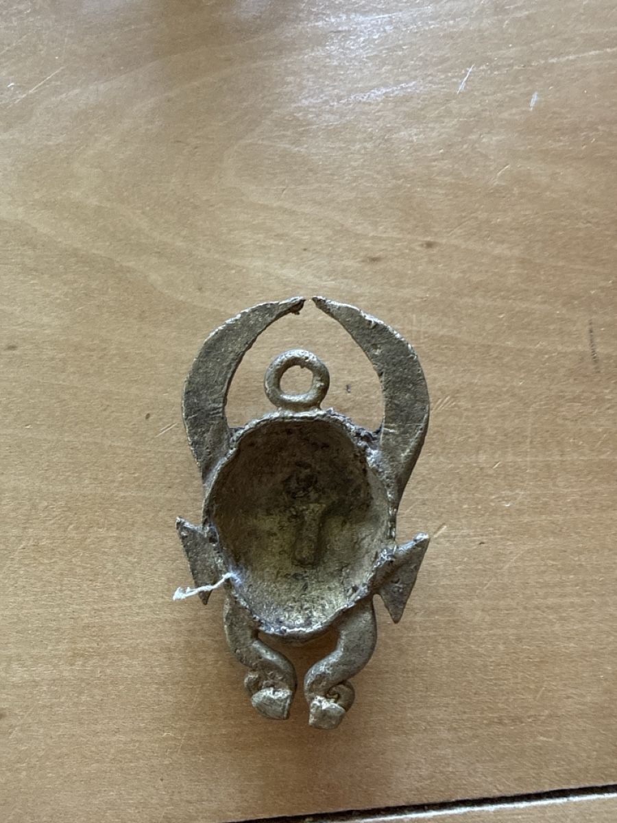 Ciondoli: Ancien pendentif amulette masque africain – Usato da Les Bayards venduto da aout 1