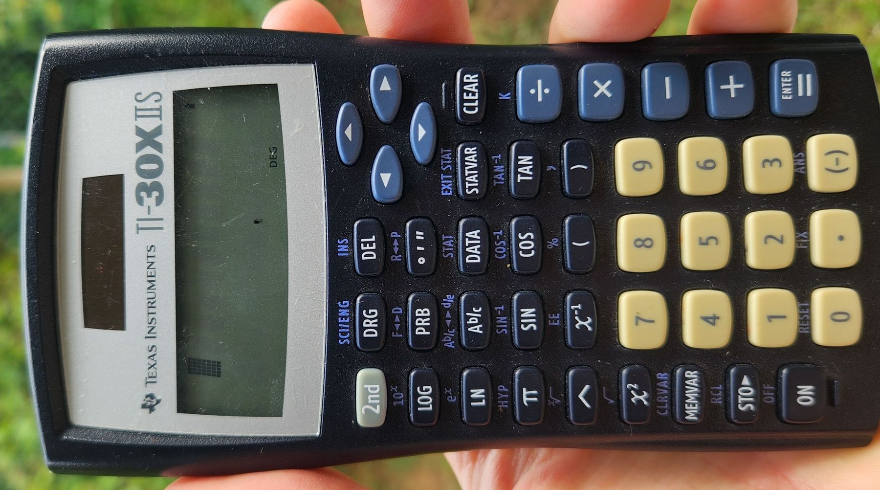 Texas Instruments Calculatrices: Texas Instruments TI-30XIIS Calculator – D'occasion à La Neuveville par Gary.T