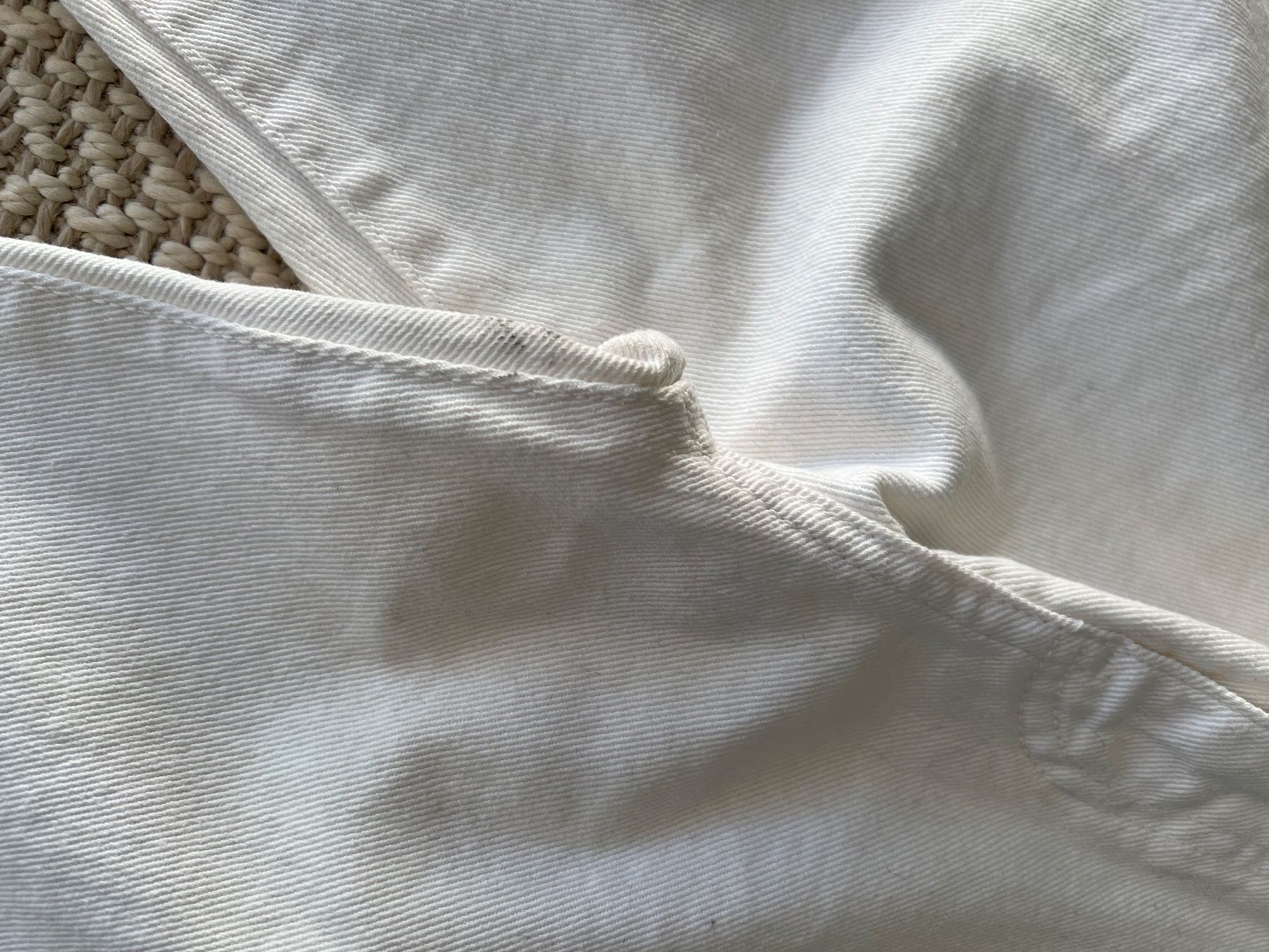 Zara Jeans: Zara Flare White Jeans 38 – Nuovo (secondo la descrizione) da Ebmatingen venduto da Charliz 7