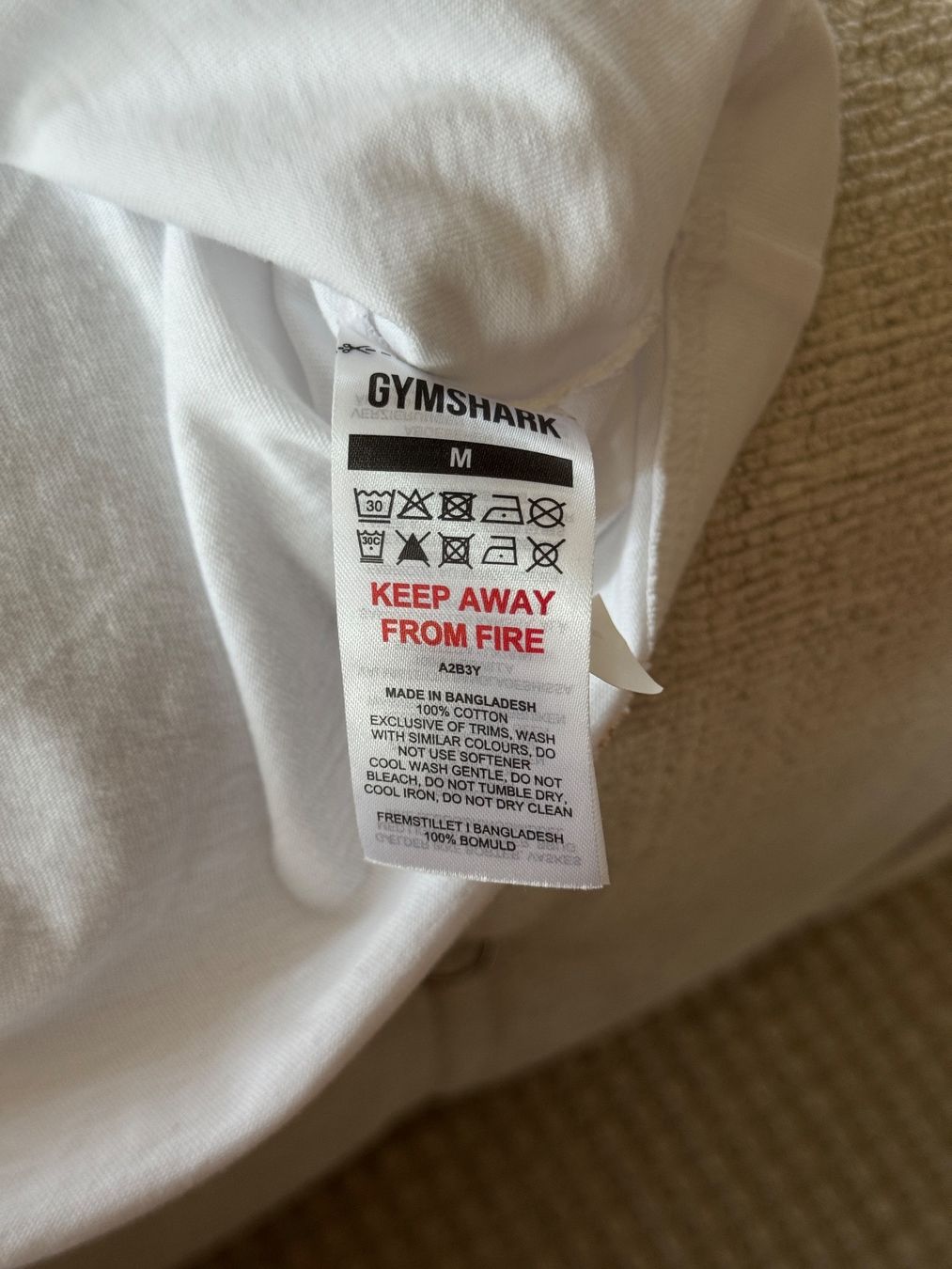 Gymshark T-shirt: Gymshark | T-Shirt – Nuovo (secondo la descrizione) da Horgen venduto da onur_5 4