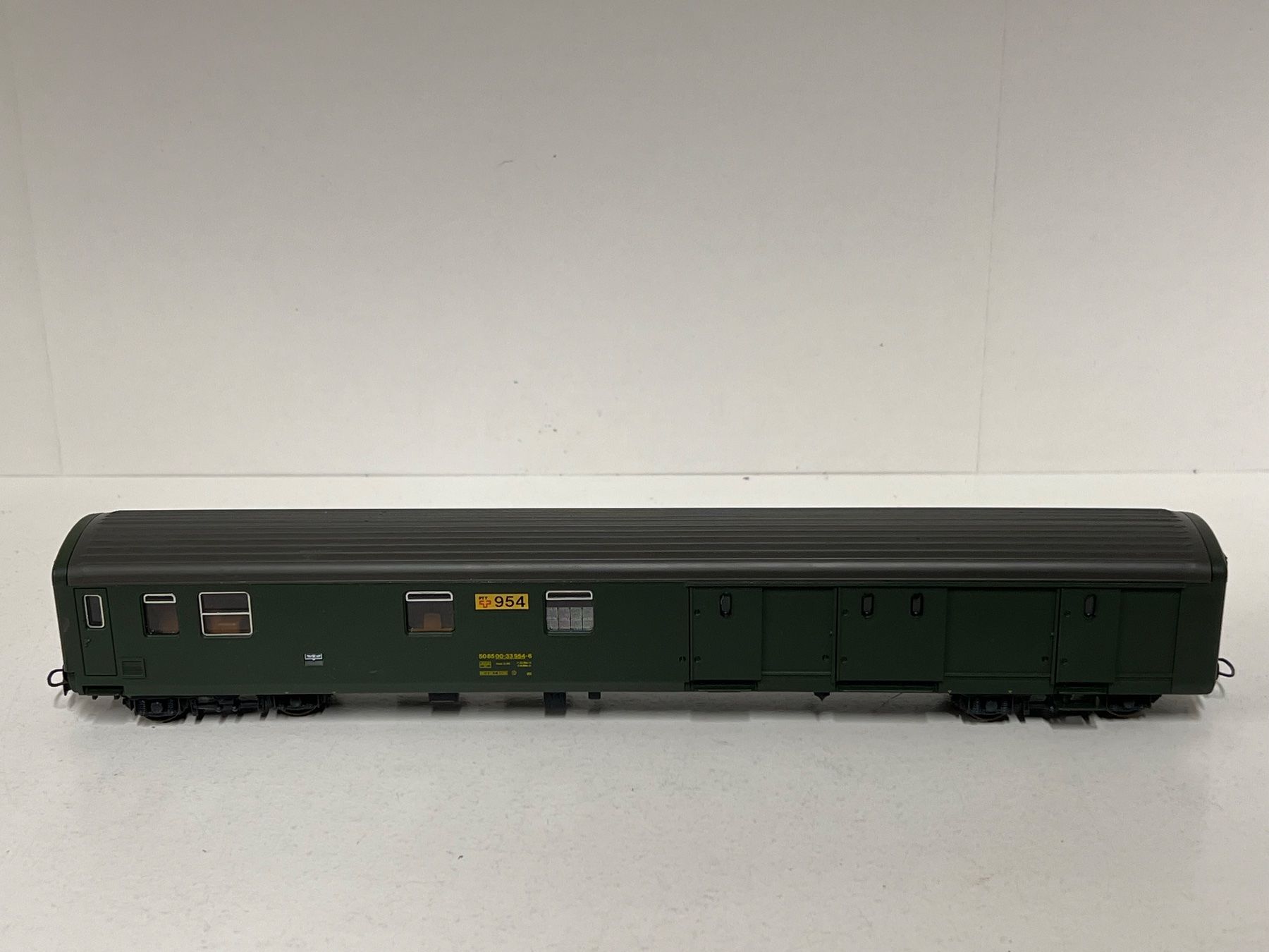 Roco Modellini di ferrovie: Roco Post SBB 954   POSTWAGEN 50 85 00-33 954-6 H0 DC – Usato da Neuenhof venduto da ludovicco 2