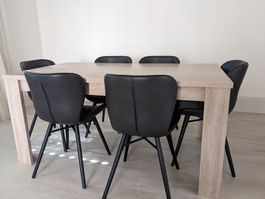 Esstisch mit 6 Stühlen, Holzoptik schwarz, guter Zustand