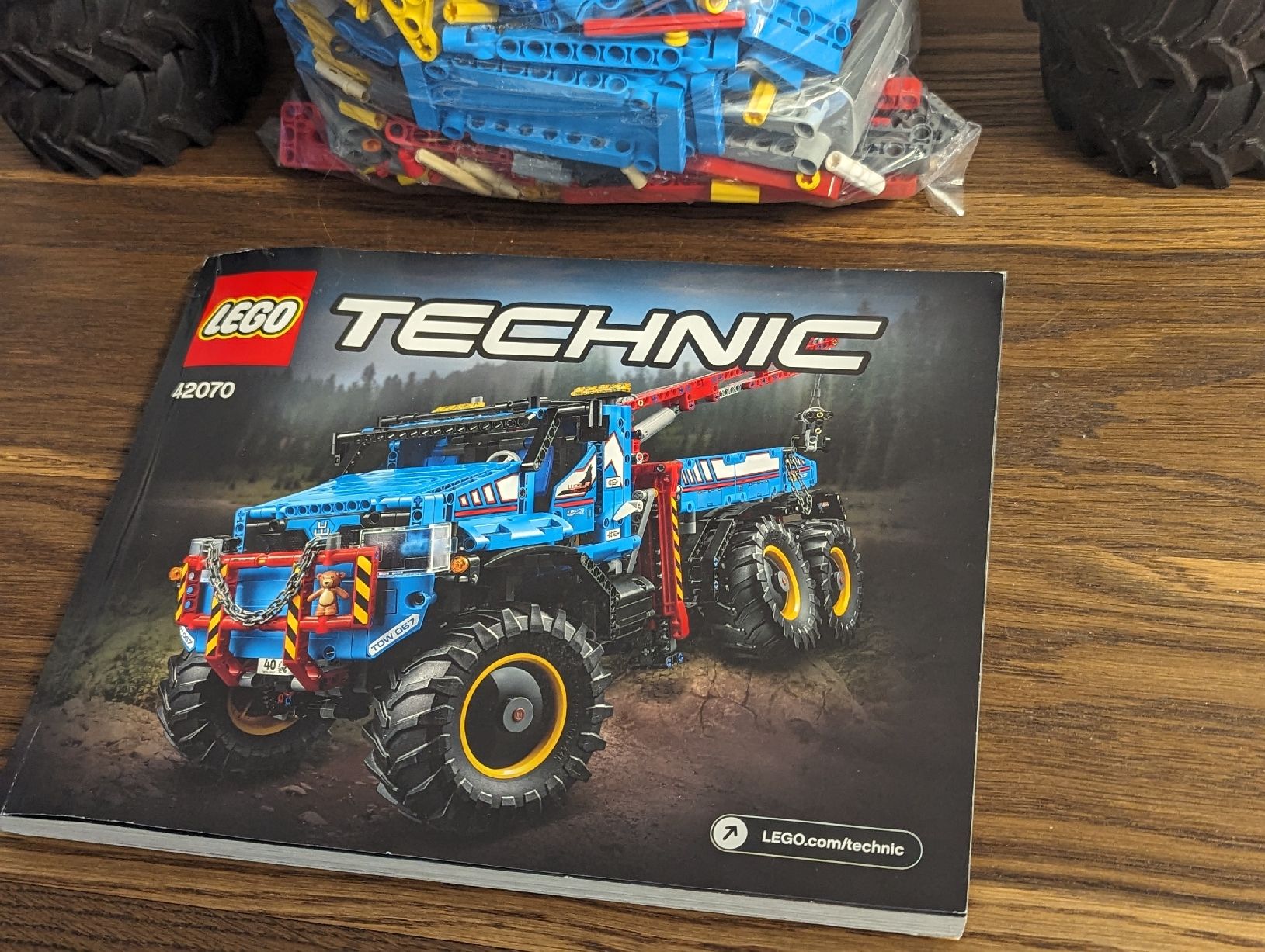 Lego Kit di costruzioni: Lego Allrad Abschleppwagen Nr. 42070 – Usato da Winterthur venduto da luwei 1