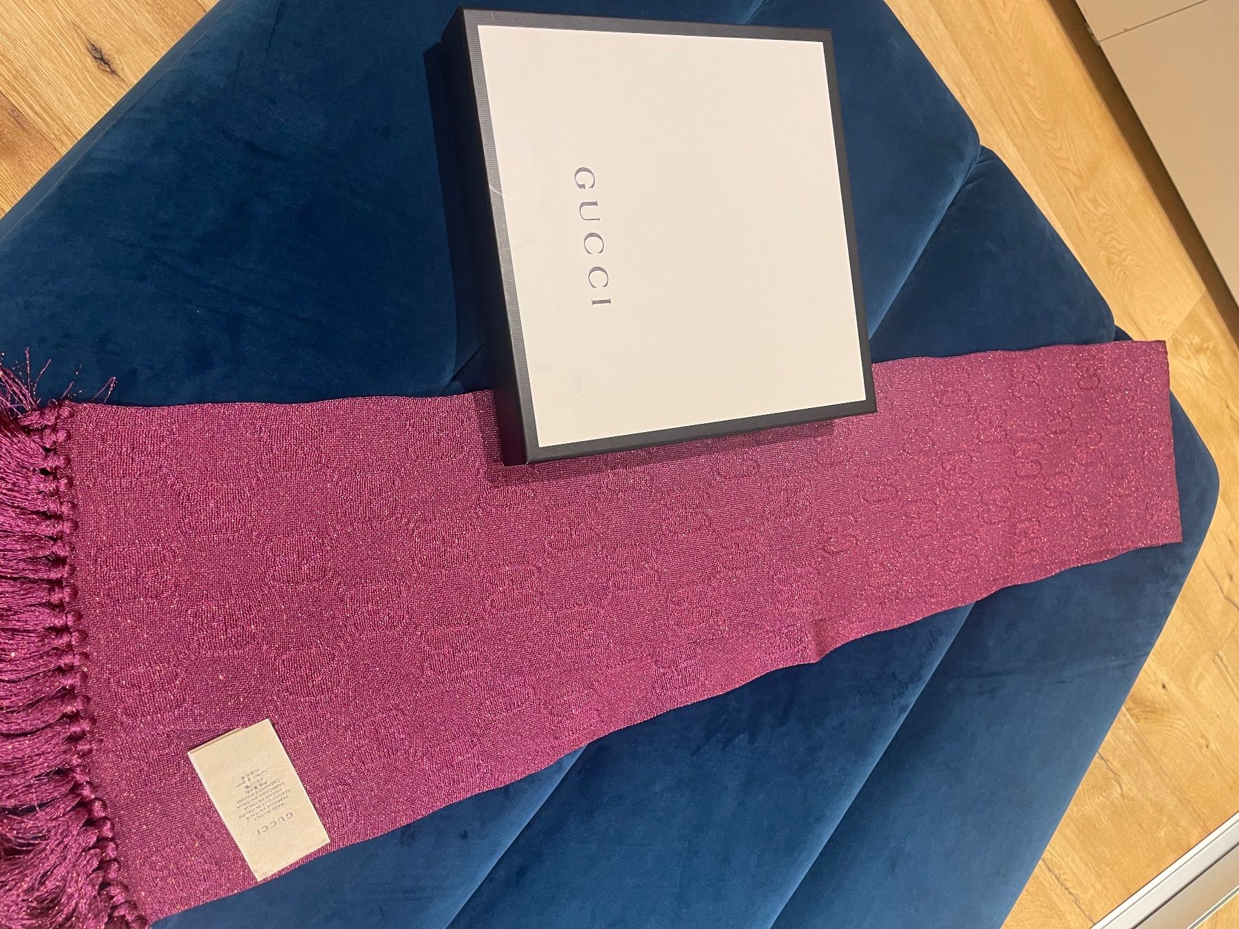 Gucci Foulard & Sciarpe: Original Gucci Schal mit Schachtel – Nuovo (secondo la descrizione) da Oberbuchsiten venduto da aria783