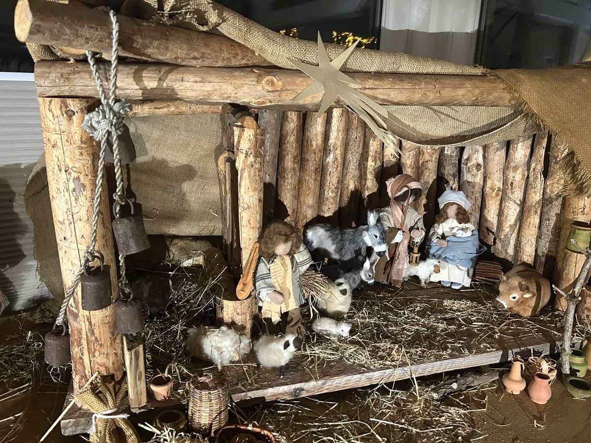 Tutte le decorazioni: Krippe mit sehr vielen Figuren – Usato da Niederhasli venduto da betscharten 7