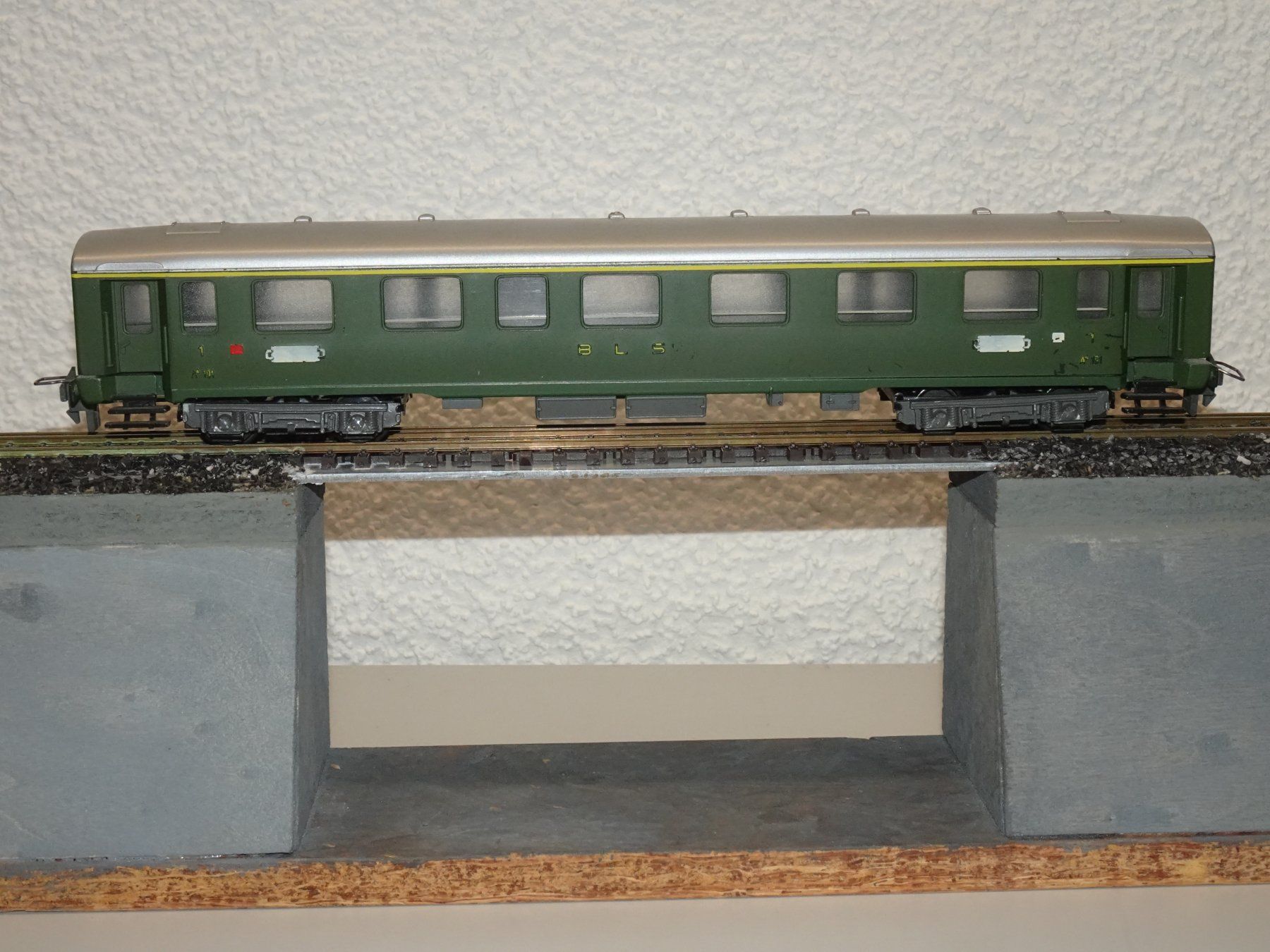 Trix Modellini di ferrovie: TRIX EXPRESS 3399  BLS A 191   H0 DC – Usato da Hinwil venduto da Berling0