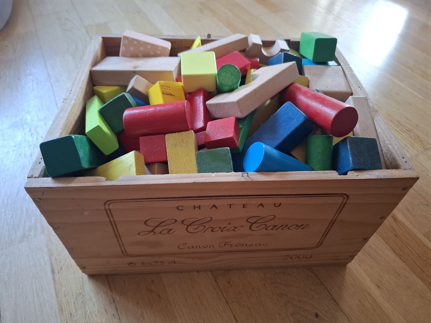 Spielzeuge: Farbige Holzbausteine – Gebraucht aus Biel/Bienne von AvasTheGreatest
