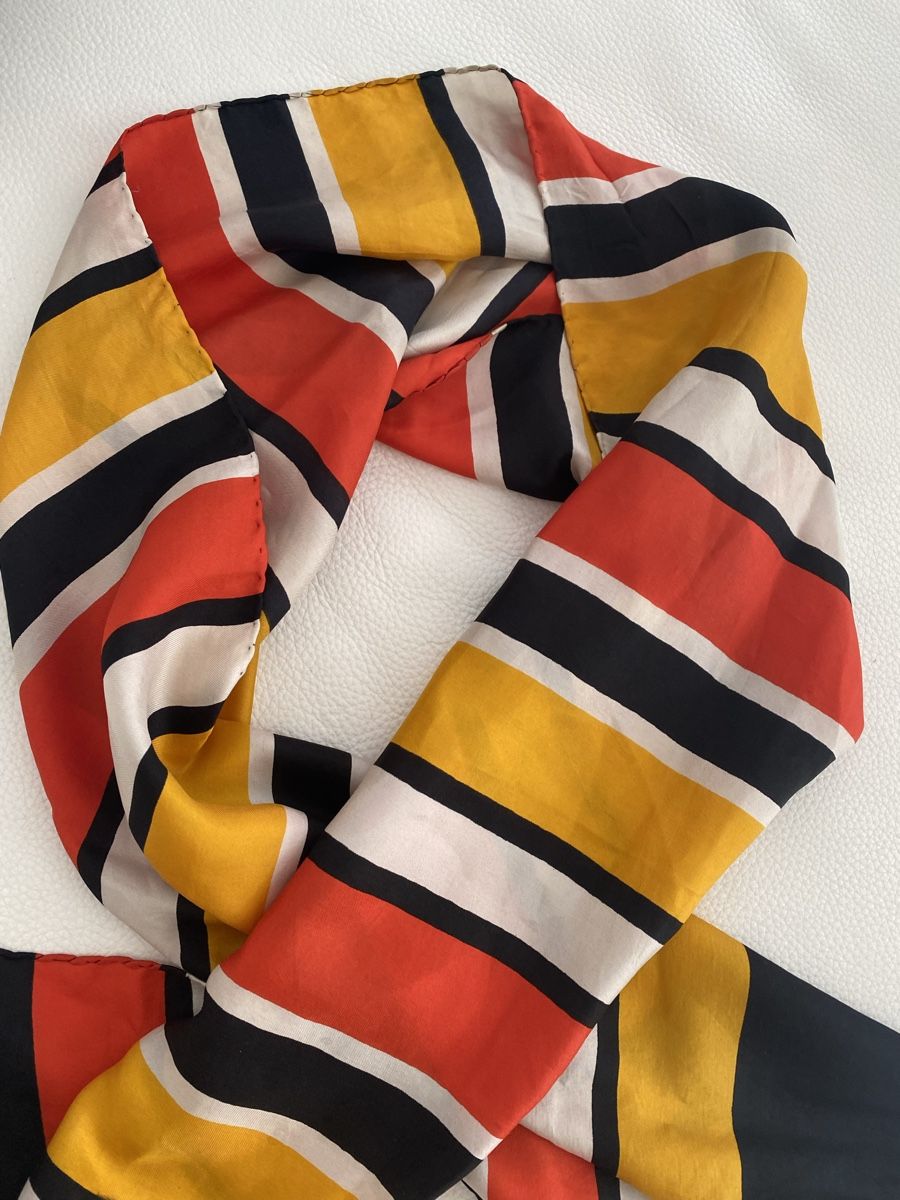 Foulard & Sciarpe: Seiden Schal 🌸 – Usato da Opfikon venduto da Luis144 2