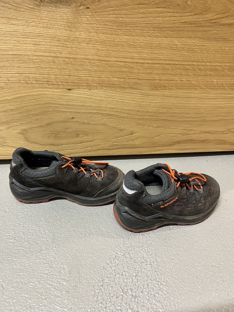 Scarpe per ragazzi: Lowa Wanderschuhe Gr. 27 – Usato da Riehen venduto da YuriST 2