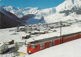 Sedrun gegen Rueras und das Skigebiet von Milez