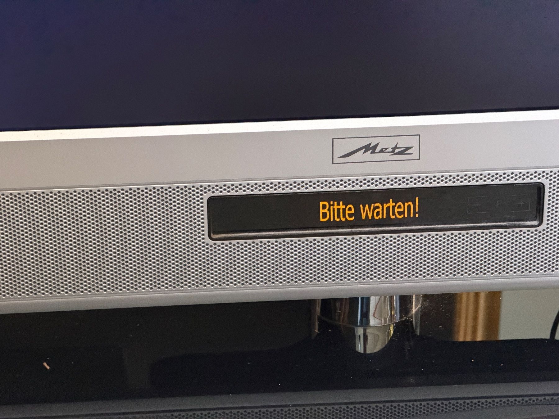 Fernseher: Metz TV Taros 37-LED – Gebraucht aus Aarburg von Wendepunkt_Fundgrube 2