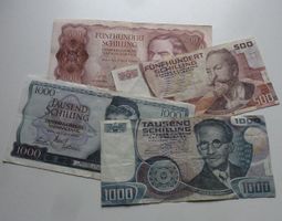Lot ++ 4 alte Banknoten aus Österreich