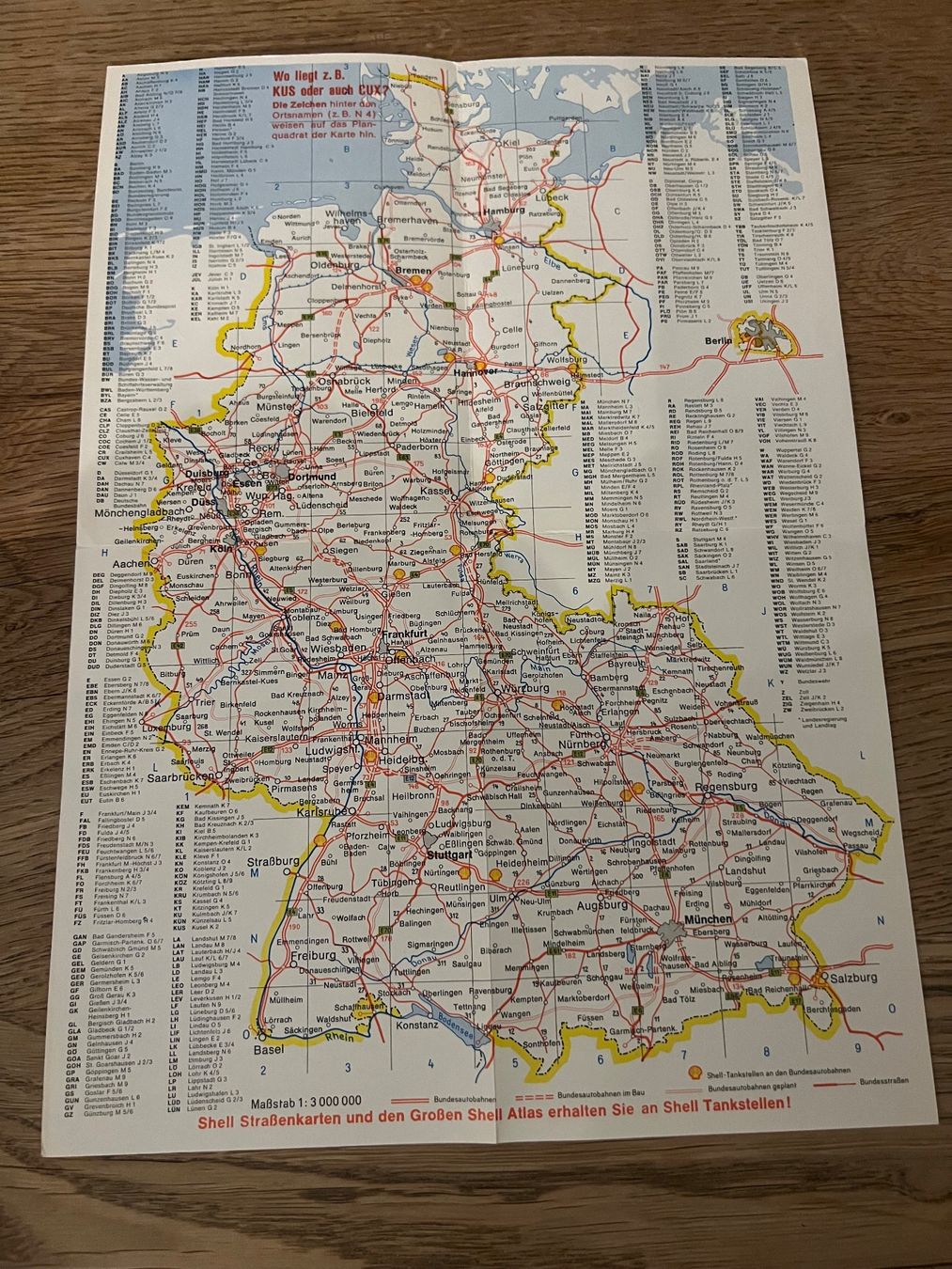 Cartine & Atlanti: Shell Strassenkarte & 1000 Antworten 1968 – Usato da Hermetschwil-Staffeln venduto da militaria-schweiz 2