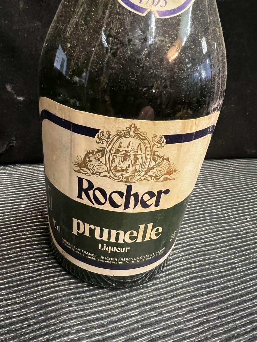 Spirituosen: ANCIENNE BOUTEILLE ROCHER PRUNELLE LIQUEUR – Neu (gemäss Beschreibung) aus Genève von Leboucheoreilles 1