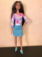 BARBIE-KLEID MIT SCHICKEN SCHUHEN  **NEU**
