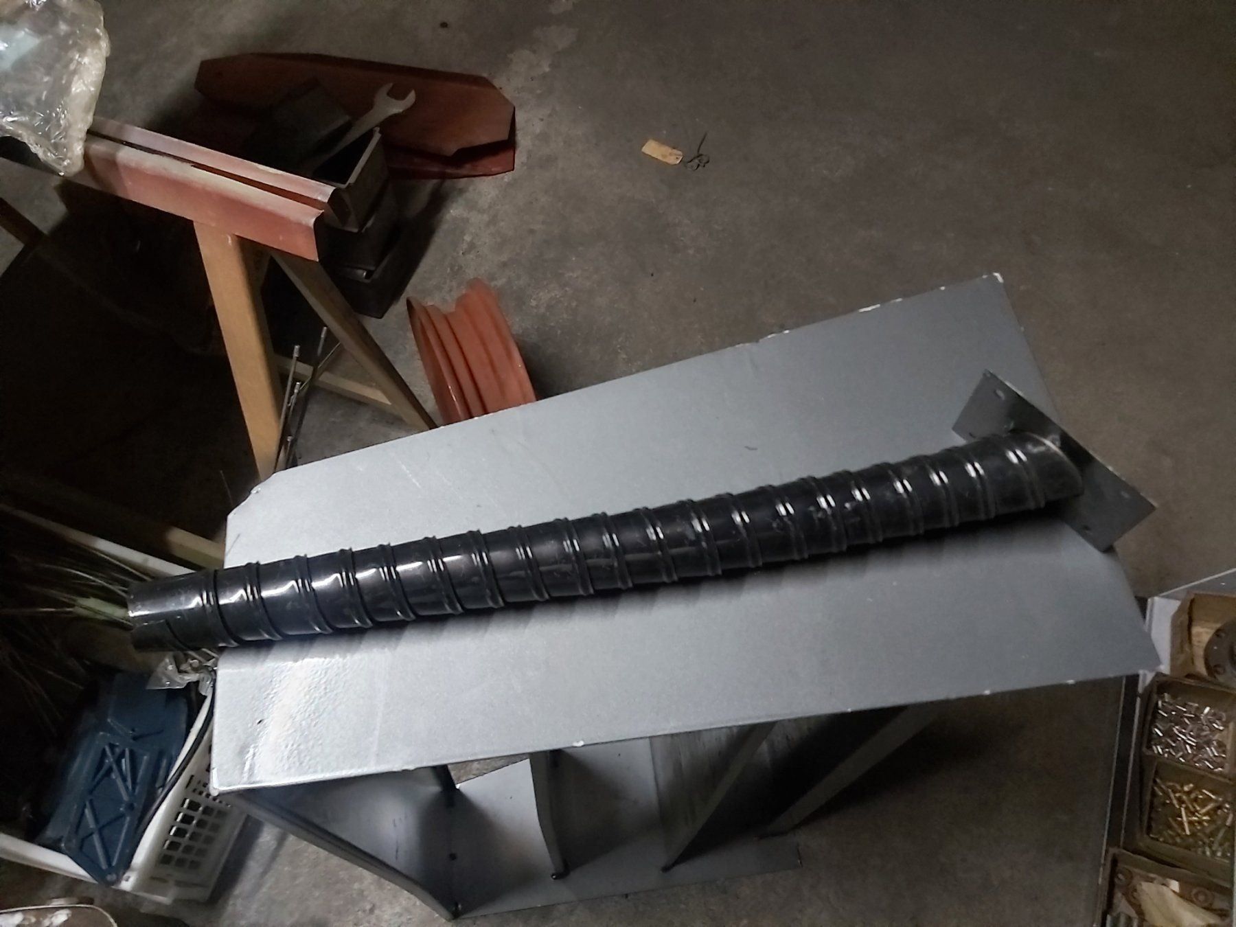Aebi Alle Maschinen: Saatleitungsrohr zu Aebi Sähmaschine – Neu (gemäss Beschreibung) aus Riedtwil von Scania94D- 1