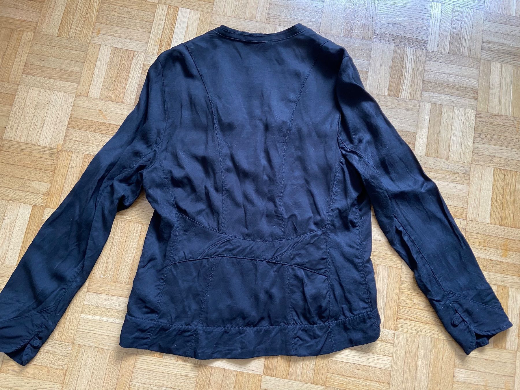 Nile Jacken: Nile Jacke schwarz Gr M – Gebraucht aus Frenkendorf von Minachi 1
