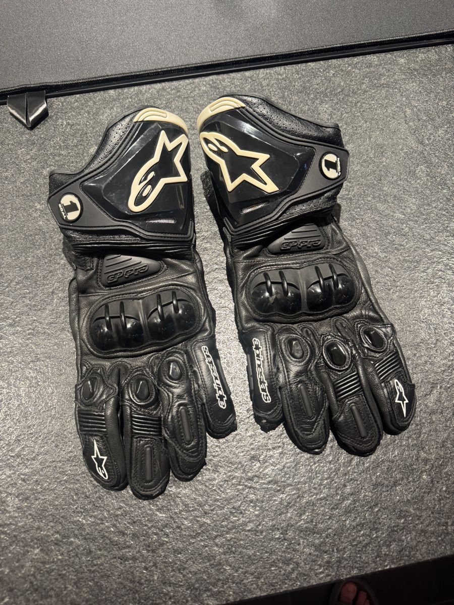 Alpinestars Autres accessoires hommes: Alpinestars Handschuh GP Pro  – D'occasion à Weinfelden par Serzenia