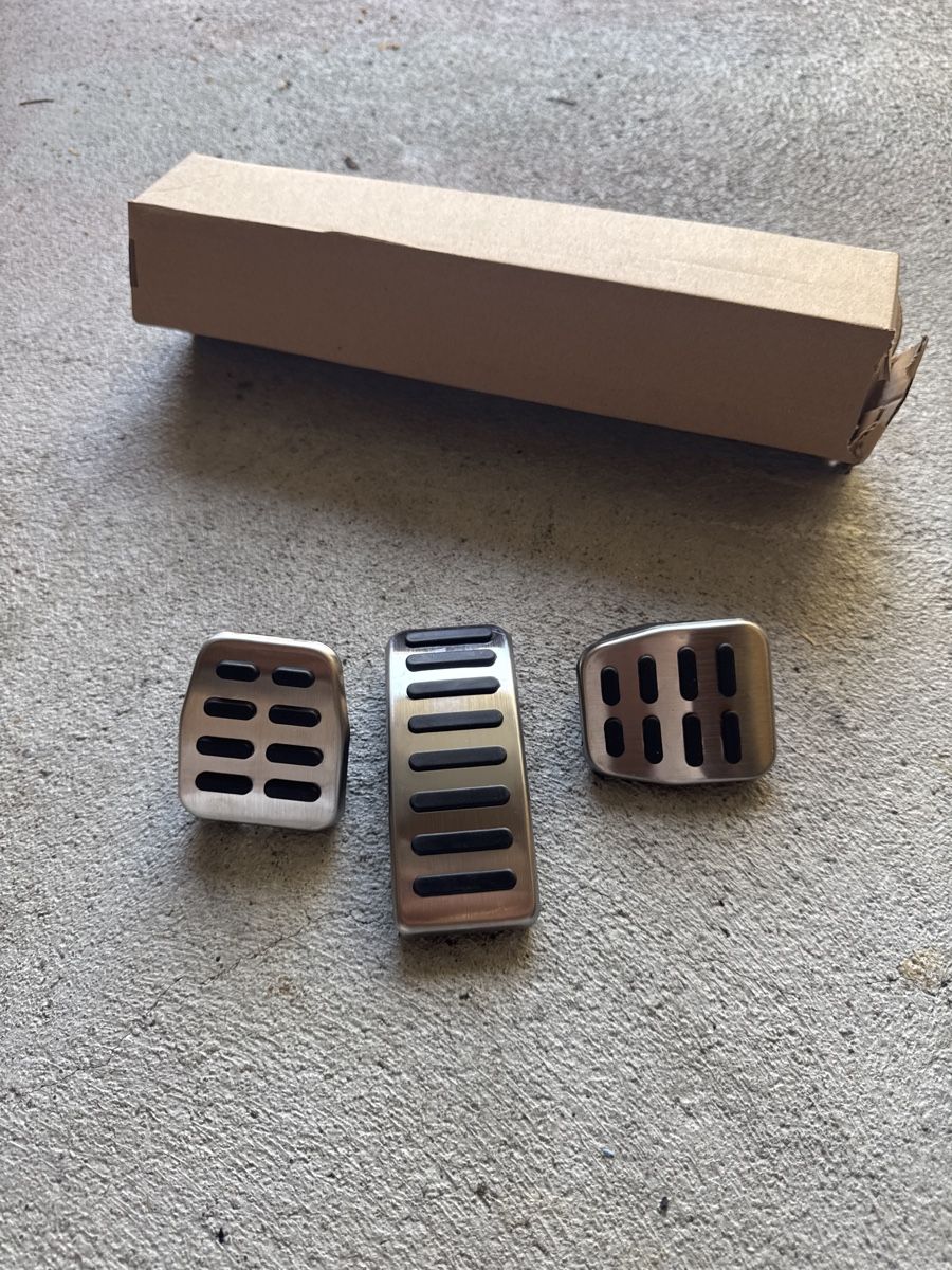 VW Tutti pezzi di ricambio auto: Golf 4 Pedale, Metall-Optik – Nuovo e nell'imballaggio originale da Aesch LU venduto da TGC4Gs