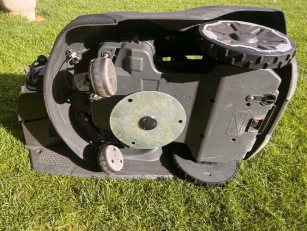Rasenmäher: Husqvarna Automower 430x – Gebraucht aus La Roche FR von Micas135 2