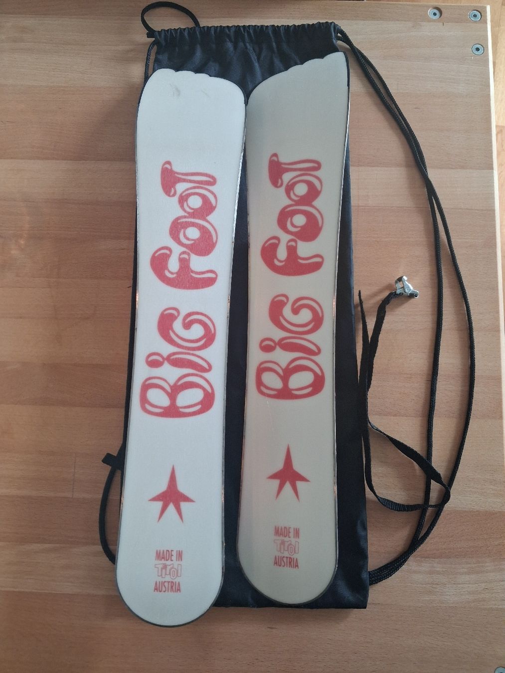 Skis: Bigfoots "Skis"  Retroklassiker – Gebraucht aus Bürglen TG von Karpfen13