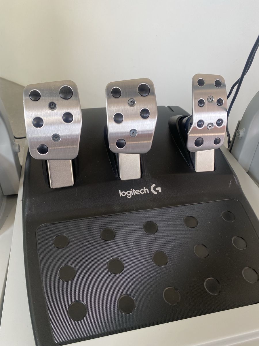 Logitech Controller: Logitech G29 + levier + cockpit support – Set complet! – Usato da Villars-sur-Glâne venduto da Lechilien 3