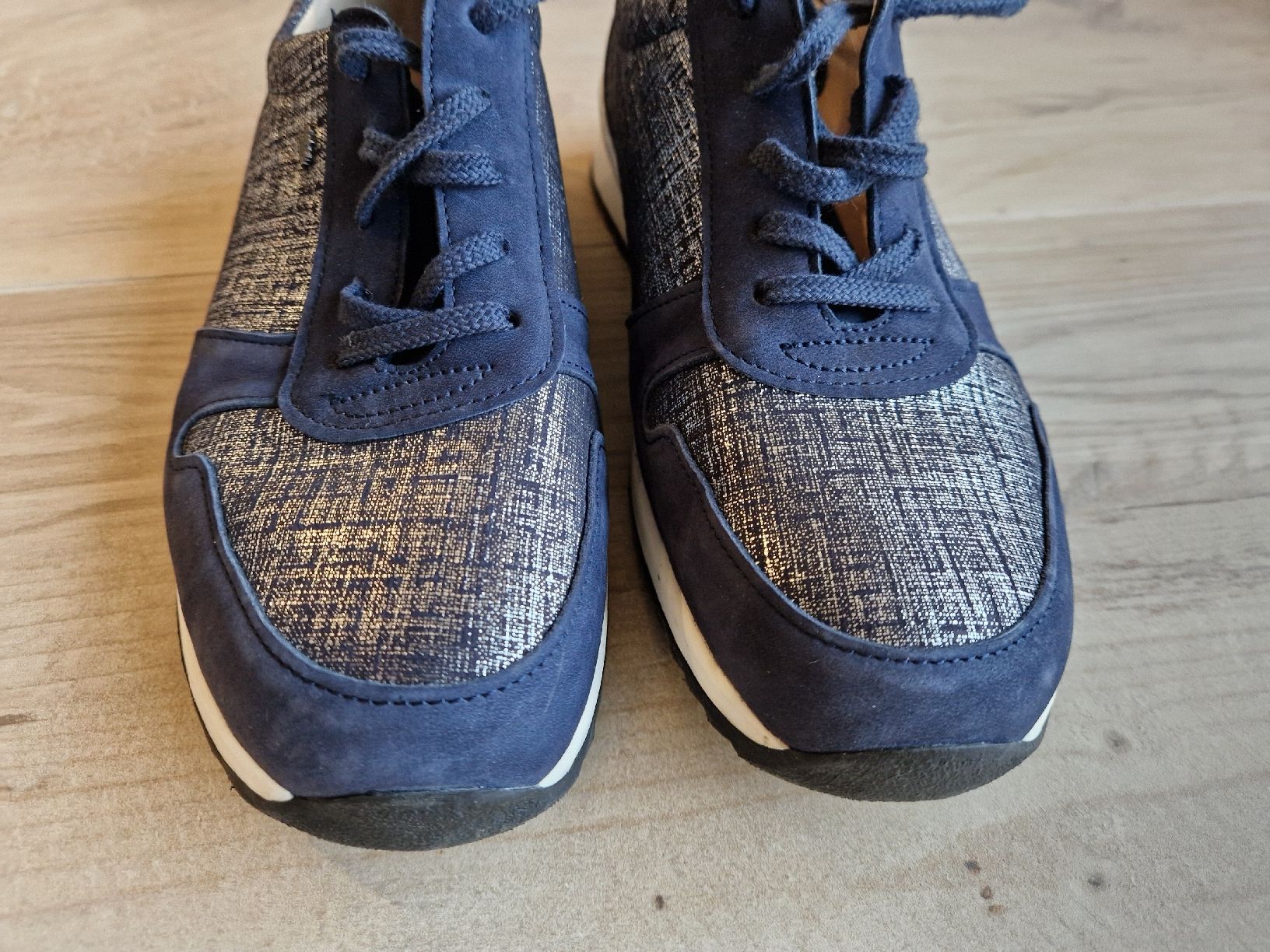 Damenschuhe: Finnfort Halbschuhe blau gemustert – Gebraucht aus Roggliswil von bi10do