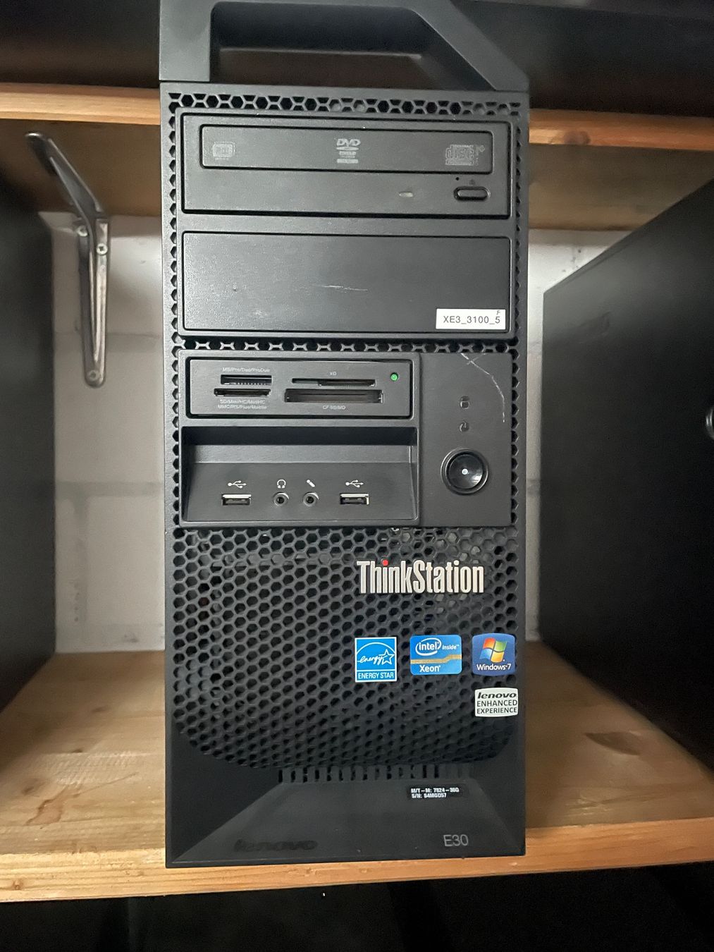 Lenovo PCs: ThinkStation E30 – Intel Xeon – Gebraucht aus heimberg von marcianoteixeira