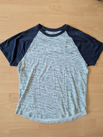 HOLLISTER T-SHIRT - GOOD CONDITION