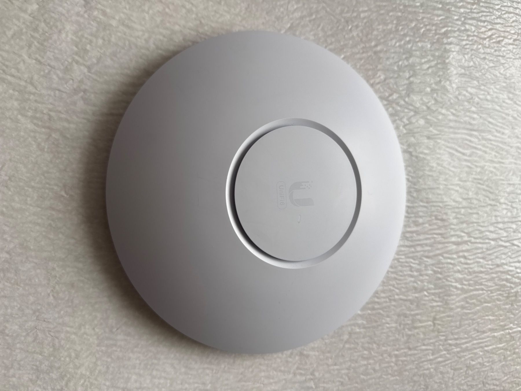Wlan: unifi 6 Enterprise Access Point – Gebraucht aus Luzern von Firefigther