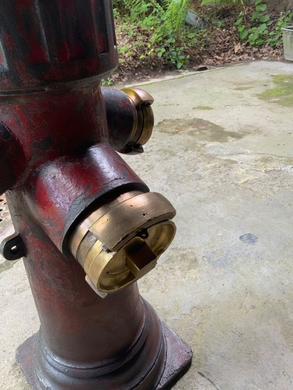 Sculture & Statue: Roter  Guss-Hydrant -Einzigartige Dekoration! – Usato da Willisau venduto da Minali 5