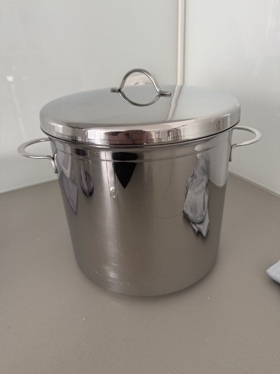 Sigg Töpfe: Topf  Sigg Switzerland 22cm - – Gebraucht aus Zürich von age5.