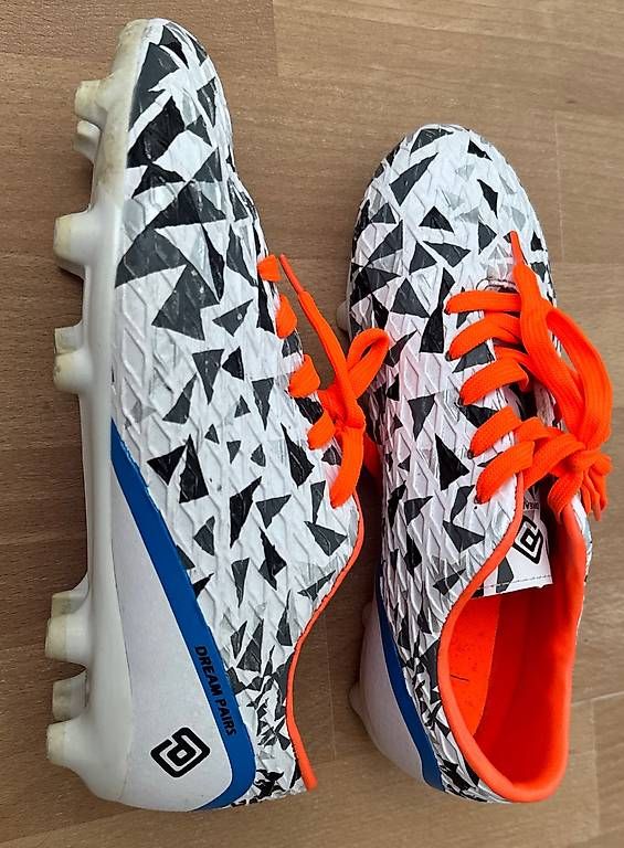 Chaussures garçon: Fussball Schuhe Gr 36 – D'occasion à Tägerwilen par ho__r7hj