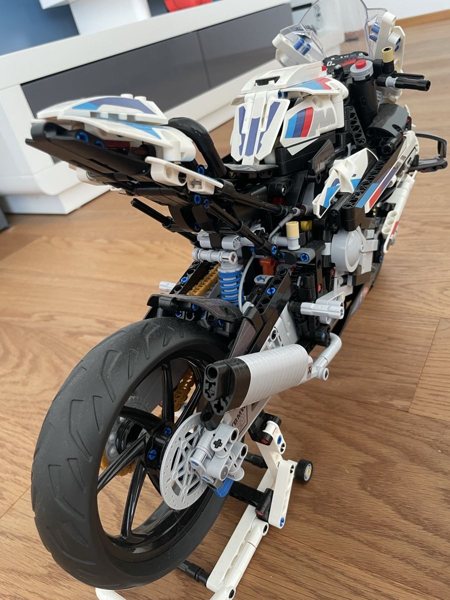 Kit di modellismo & Modellini statici: BMW M 1000 RR Motorrad Modell – Usato da Wallisellen venduto da hawaiianc5 2