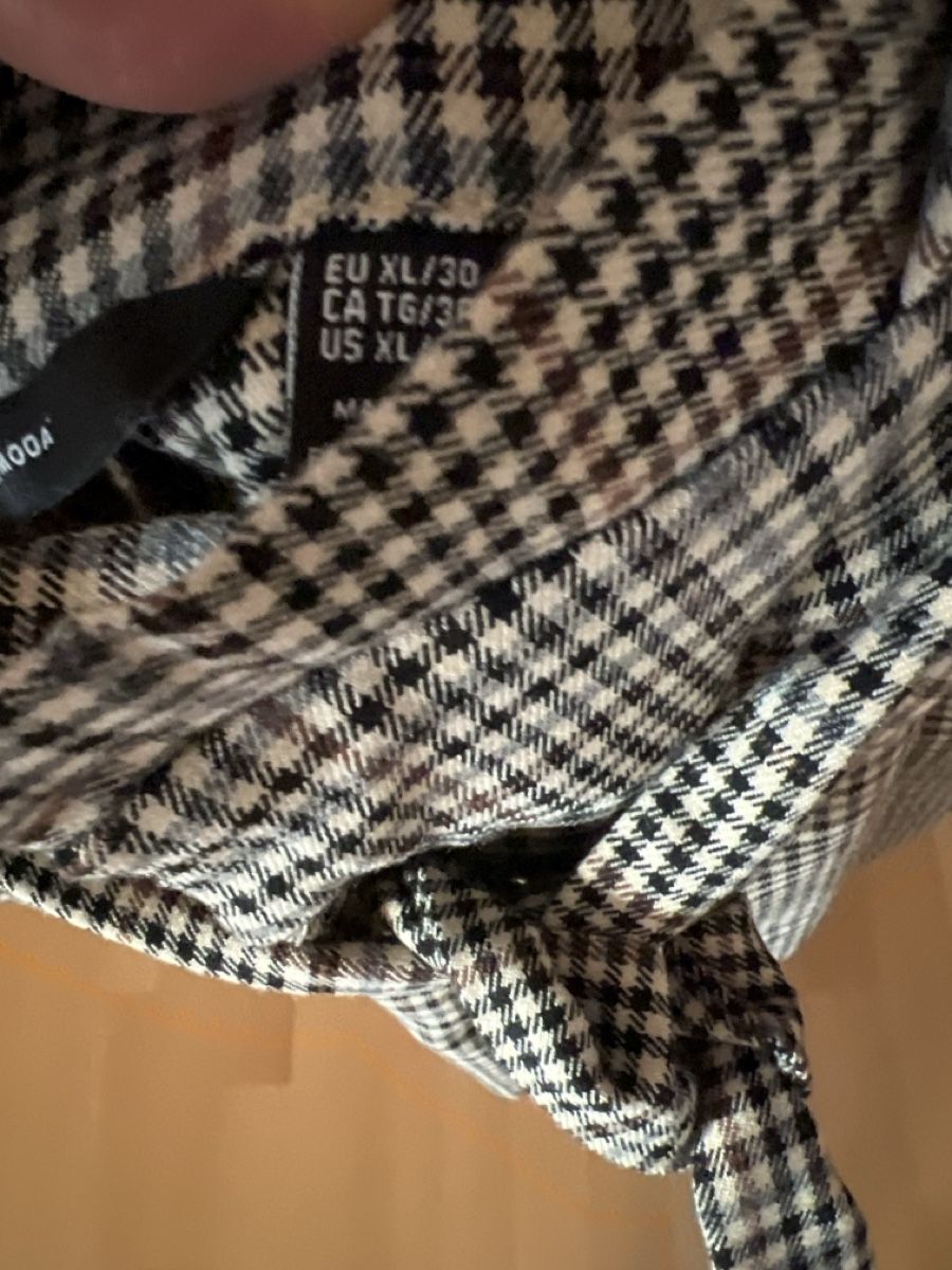 Pantaloni: Hose mit Karomuster, Grösse XL. – Usato da Embrach venduto da roberto2009 1