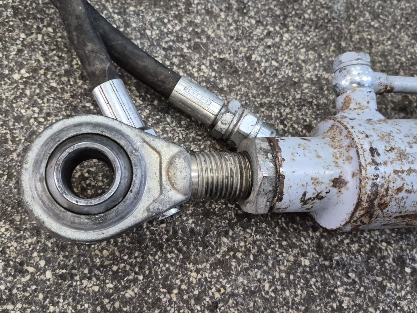 Sonstiges Fahrzeugzubehör: Hydraulische Oberlenker Kat 2 – Gebraucht aus Niederwil AG von Maeder_AG 4