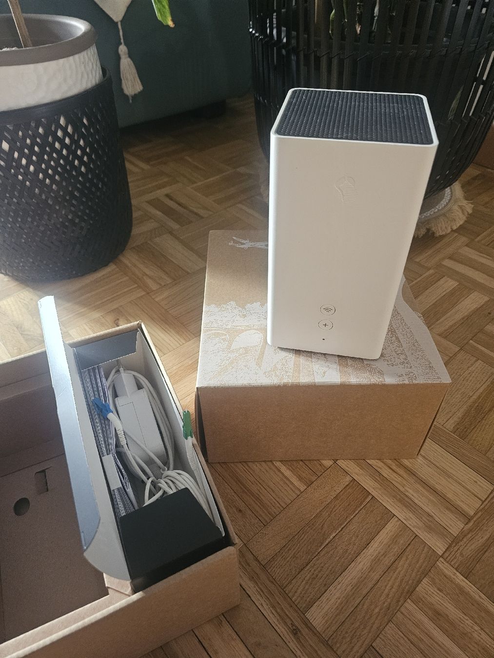 Swisscom Modem & Router: internet box 2 – Nuovo (secondo la descrizione) da Nidau venduto da cinZanoo