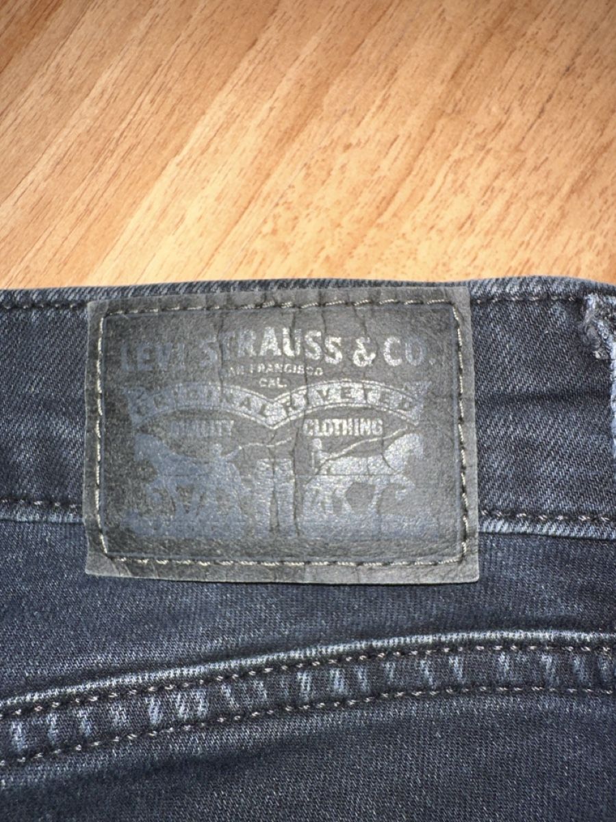 Levi's Jeans: Levi's 712 Slim, Gr. 28 einf. Bundweite 33 cm – Gebraucht aus St. Gallen von mai_2lcj 3