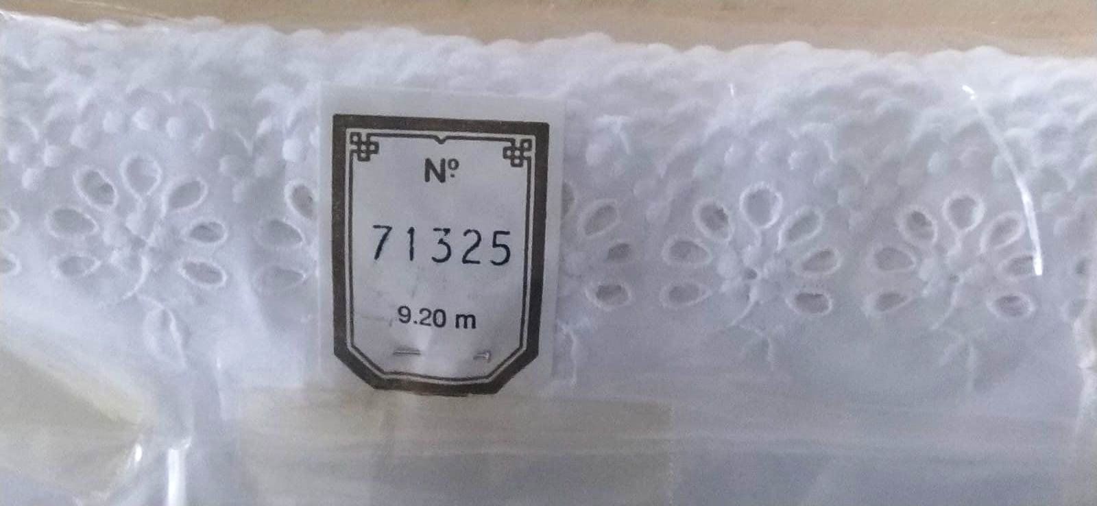 Stoffe: Tüllspitze mit Blümchen, weiss - 9.2 Meter - – Neu und originalverpackt aus Zürich von -italo- 2