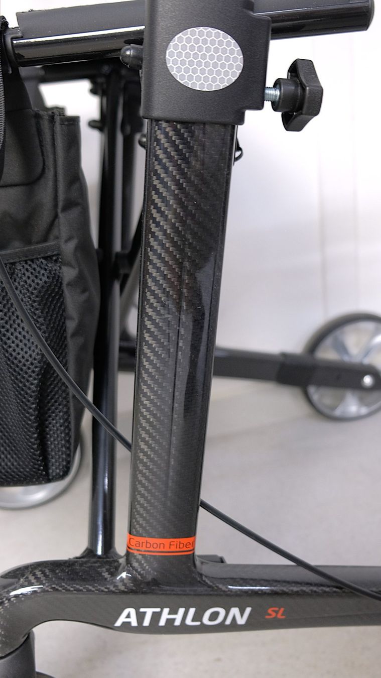Aides à la marche: Birkenrot Rollator Athlon Carbon – D'occasion à Volketswil par brockipfannenstil 3