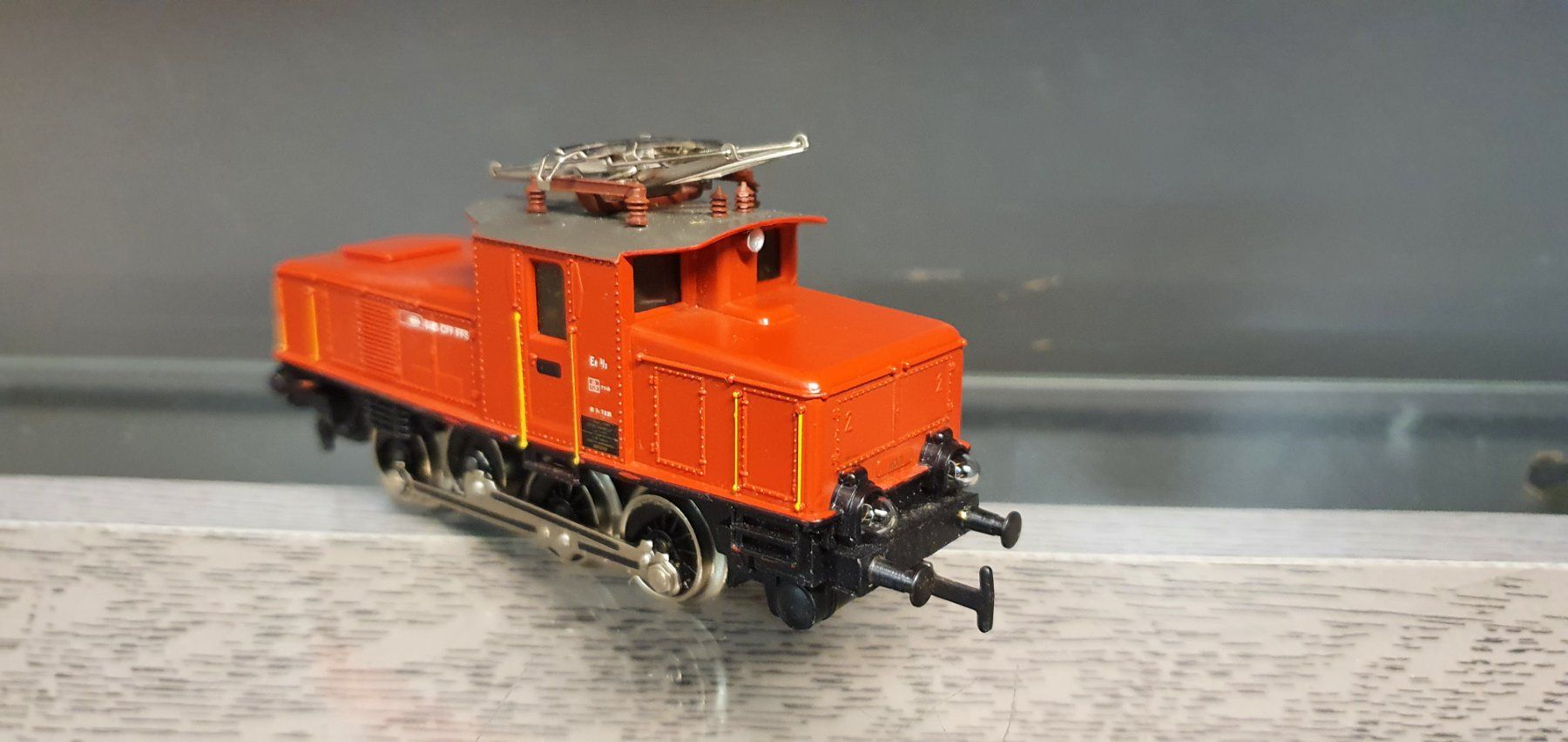 Märklin Modelleisenbahnen: MÄRKLIN: SBB RANGIERLOK Ee 3/3 ROT DIGITAL – Gebraucht aus Biglen von taunus82 2