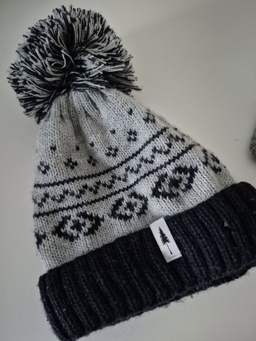 Nikin Lotti di vestiti: Nikin Set Mütze & Handschuhe – Usato da Münsingen venduto da Why88 1
