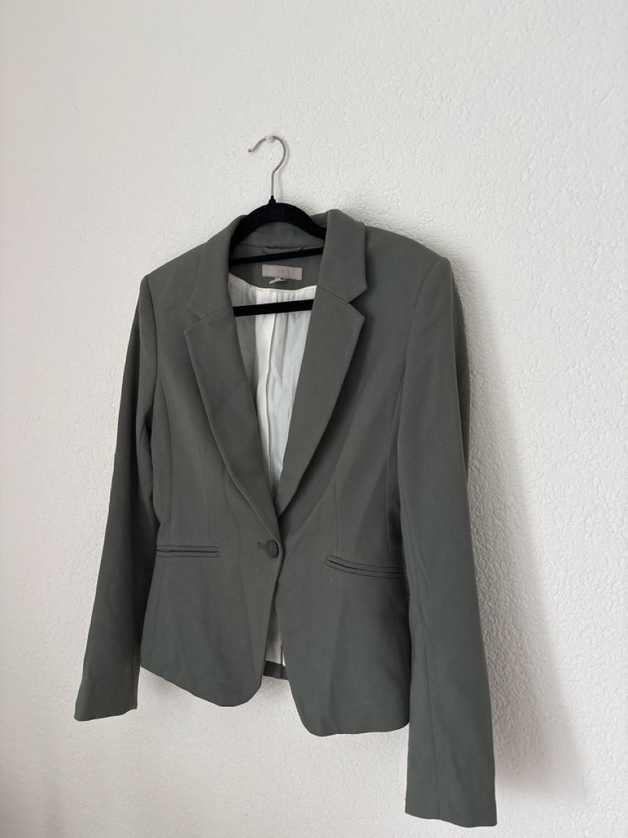Anzüge & Kostüme: Blazer vert coupe cintrée 36  – Gebraucht aus Prilly von hei_5q56 1