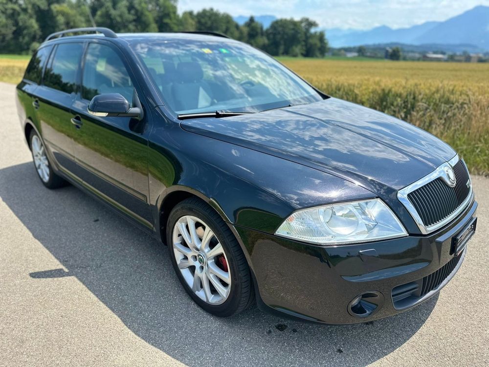 Skoda Automobili: SKODA Octavia 2.0 TFSI RS – Usato da Hünenberg venduto da Auto-Klinik01 2